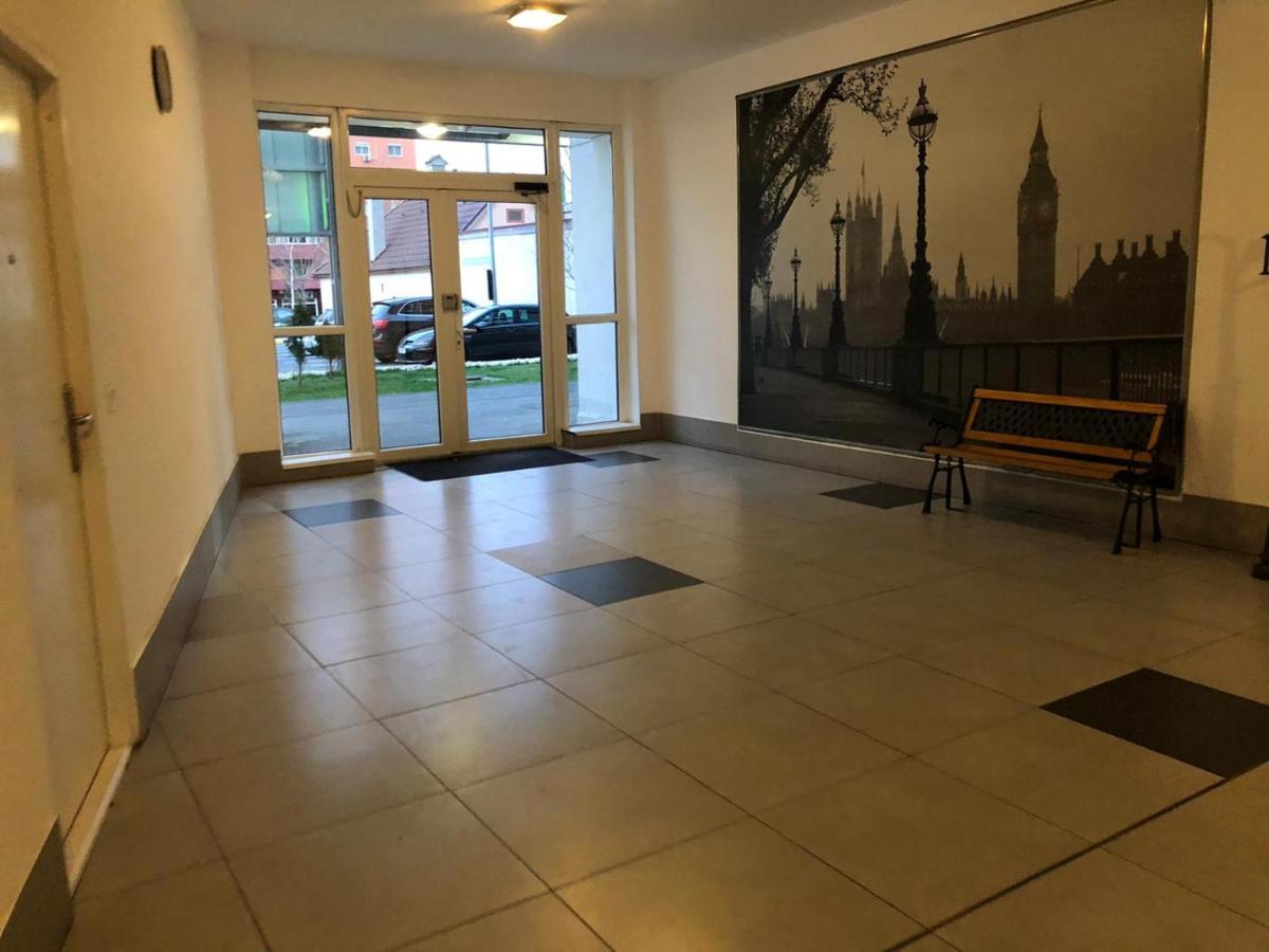 Alpha Apartment Braşov Buitenkant foto
